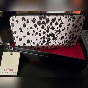 Trina Turk Black & White  Large Zip Around Wallet New With Tags